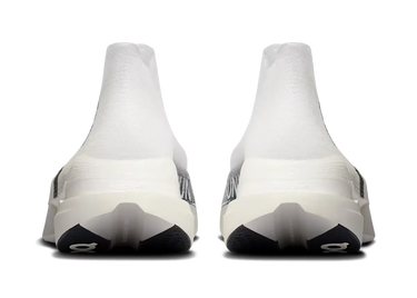On Cloudboom Strike LightSpray "White / Black"