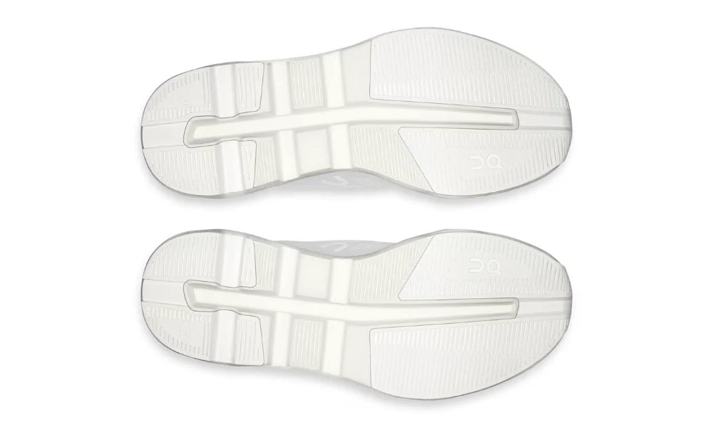 On Cloudzone 'Triple White'