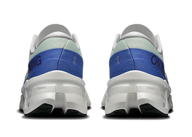 On Cloudmonster 3 "Iceberg / Ivory"