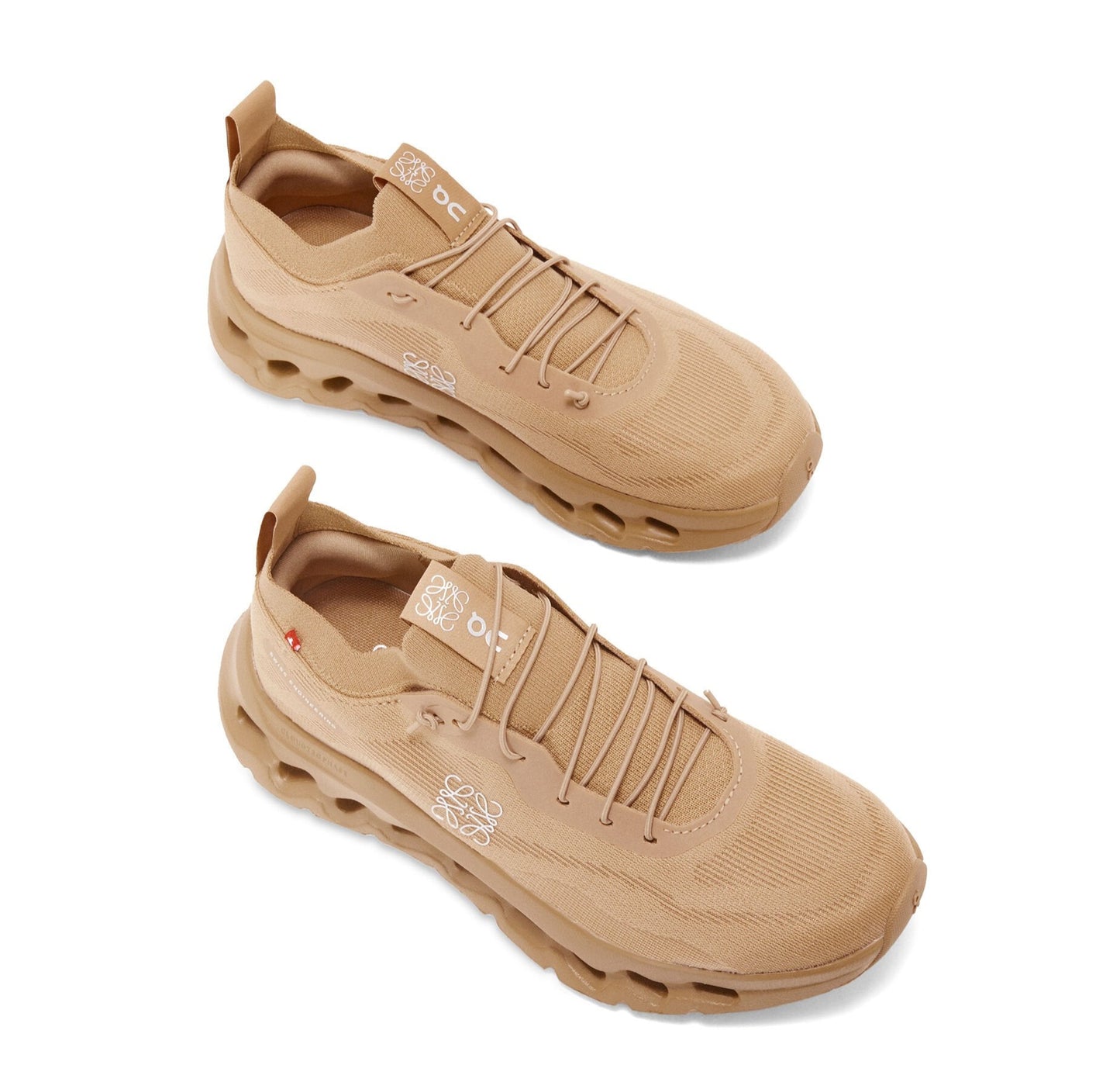 On Running Cloudtilt 'Dark Sand'