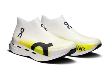 On Cloudboom Strike LightSpray "White / Lime"