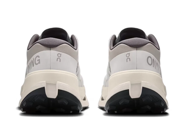 On Cloudultra 3 "Rock / White"