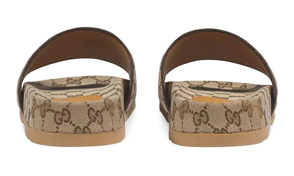 Gucci GG Supreme print slides