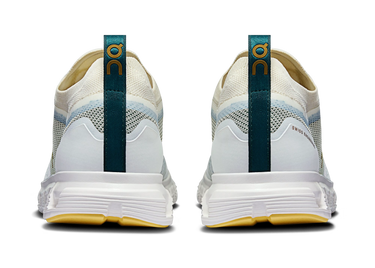 On Cloud 6 Versa "Ice / Spirulina"