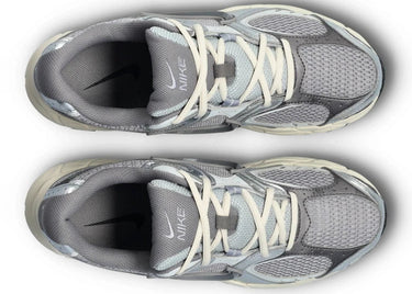 Nike V5 RNR "Cement Grey/Grey Fog/Light Orewood Brown"