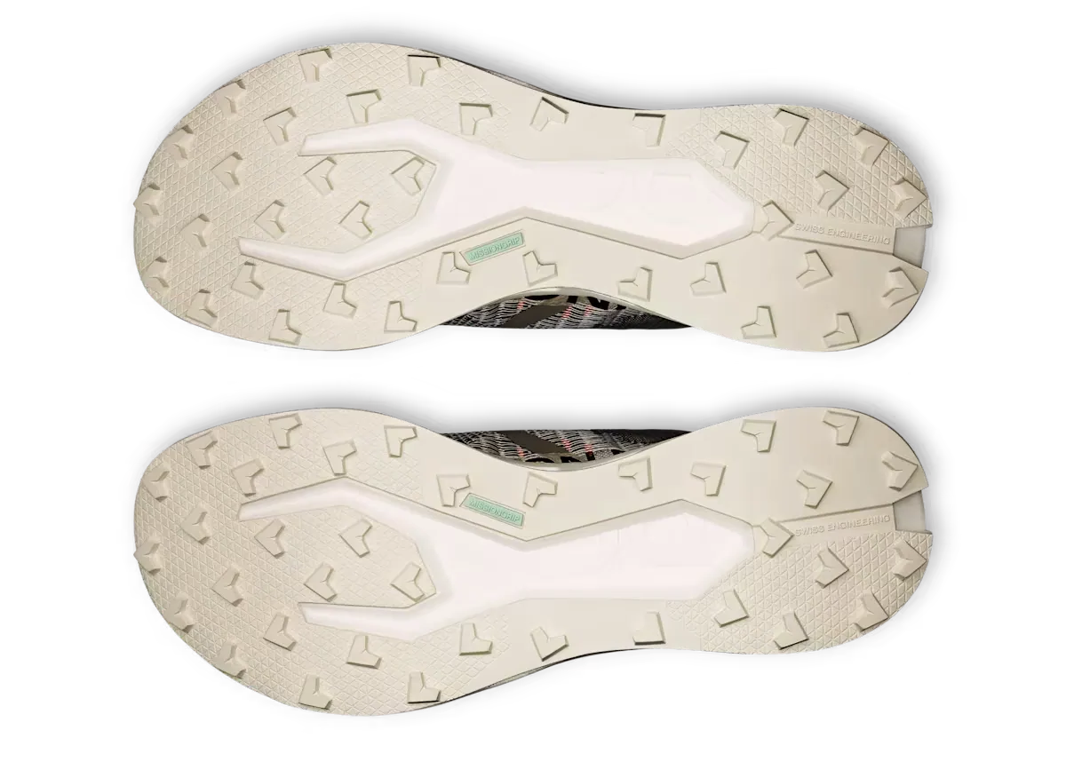 On Cloudultra Pro "Cinder / Pearl"