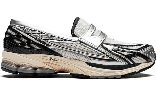 New Balance Mocassins 1906 "Silver Metallic with Black"