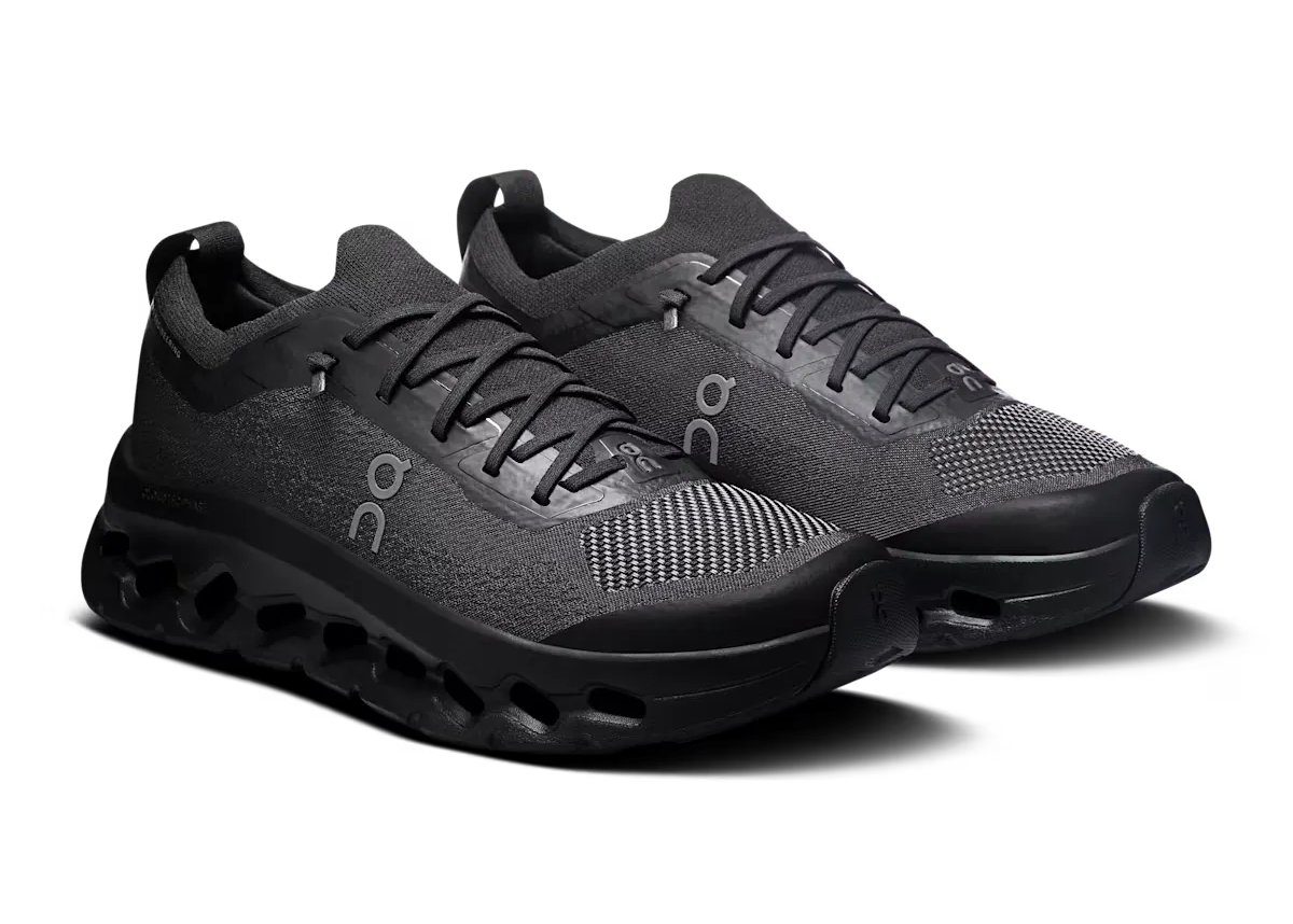 On Cloudtilt Moon "Black"