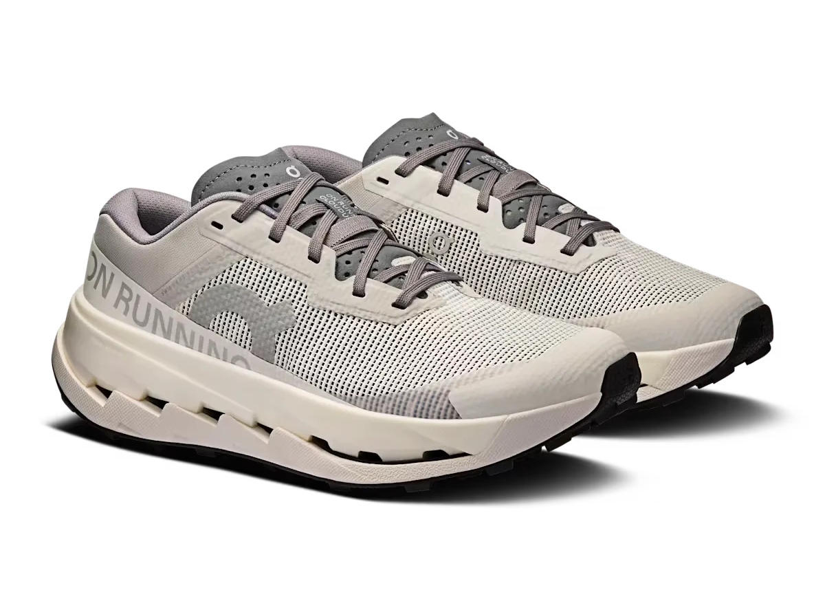 On Cloudultra 3 "Rock / White"