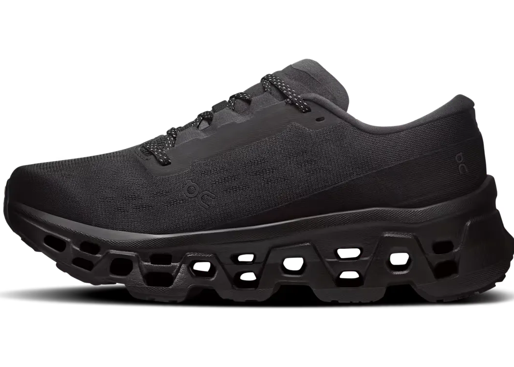 On Cloudmonster 3 "Black"
