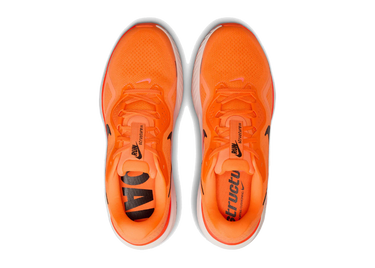 Nike Structure 26 "Orange"