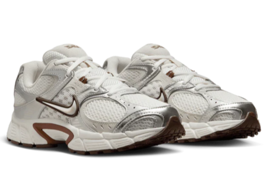 Nike V5 RNR "Sail/Fauna Brown/Phantom/Light Orewood Brown"