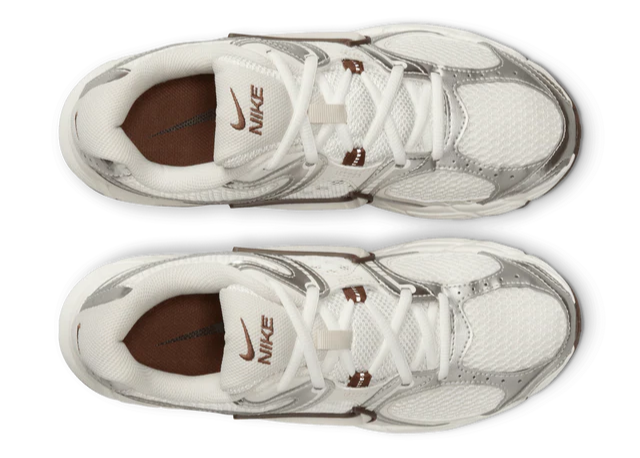 Nike V5 RNR "Sail/Fauna Brown/Phantom/Light Orewood Brown"