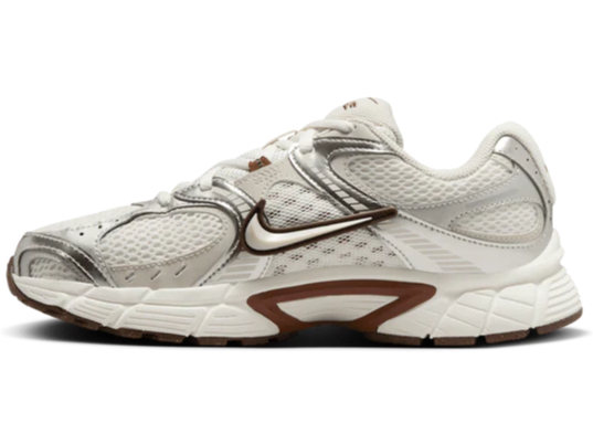 Nike V5 RNR "Sail/Fauna Brown/Phantom/Light Orewood Brown"