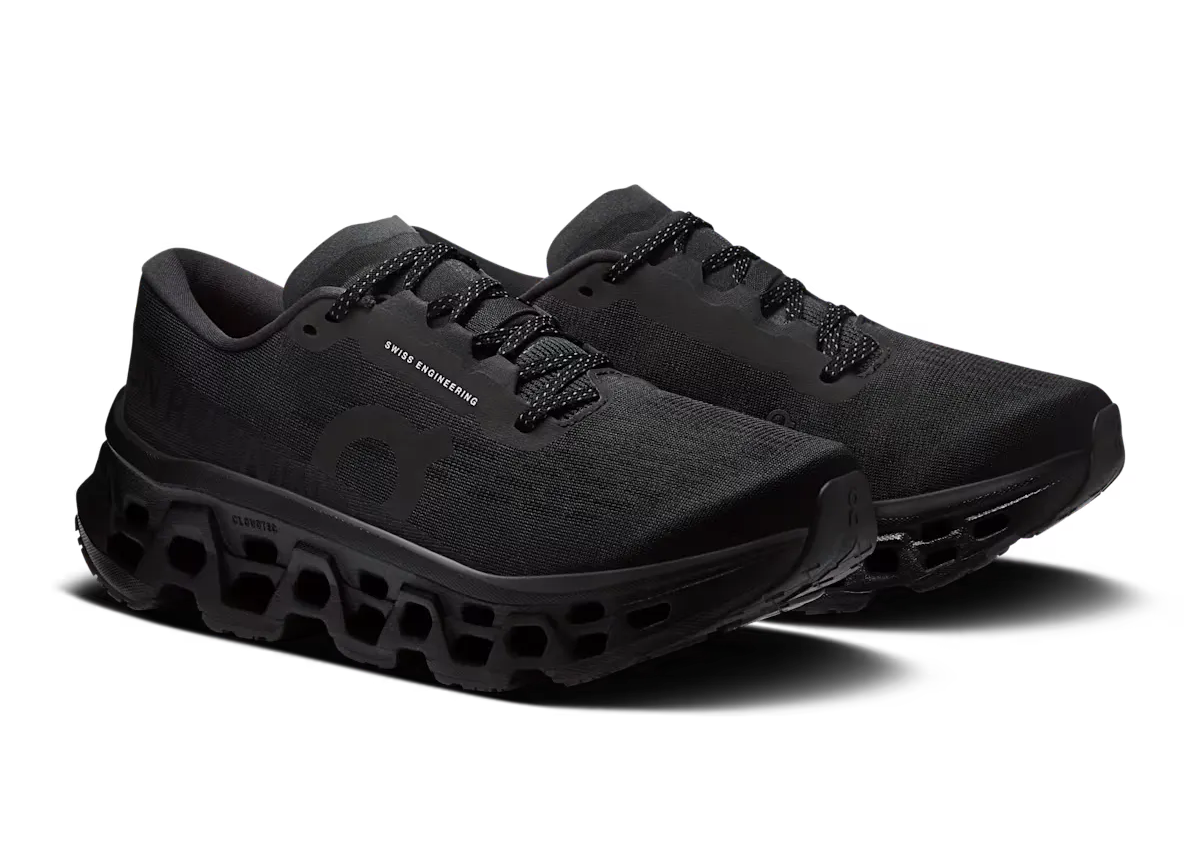 On Cloudmonster 3 "Black"