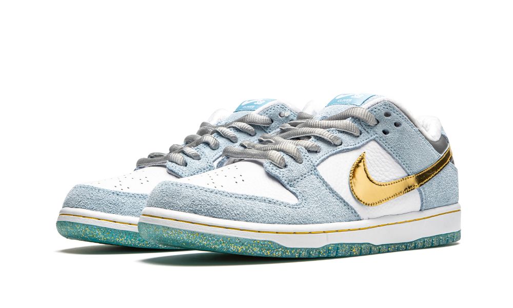 SB DUNK LOW "Sean Cliver - Holiday Special"