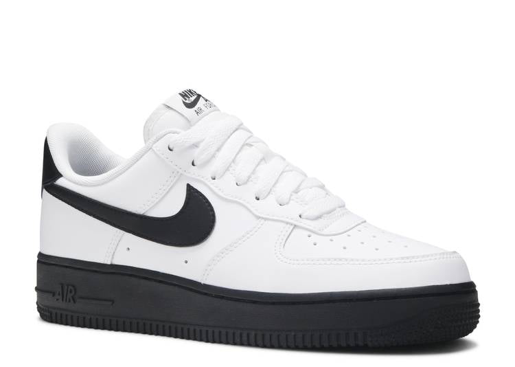 NIKE AIR FORCE 1 07 LOW WHITE BLACK MIDSOLE